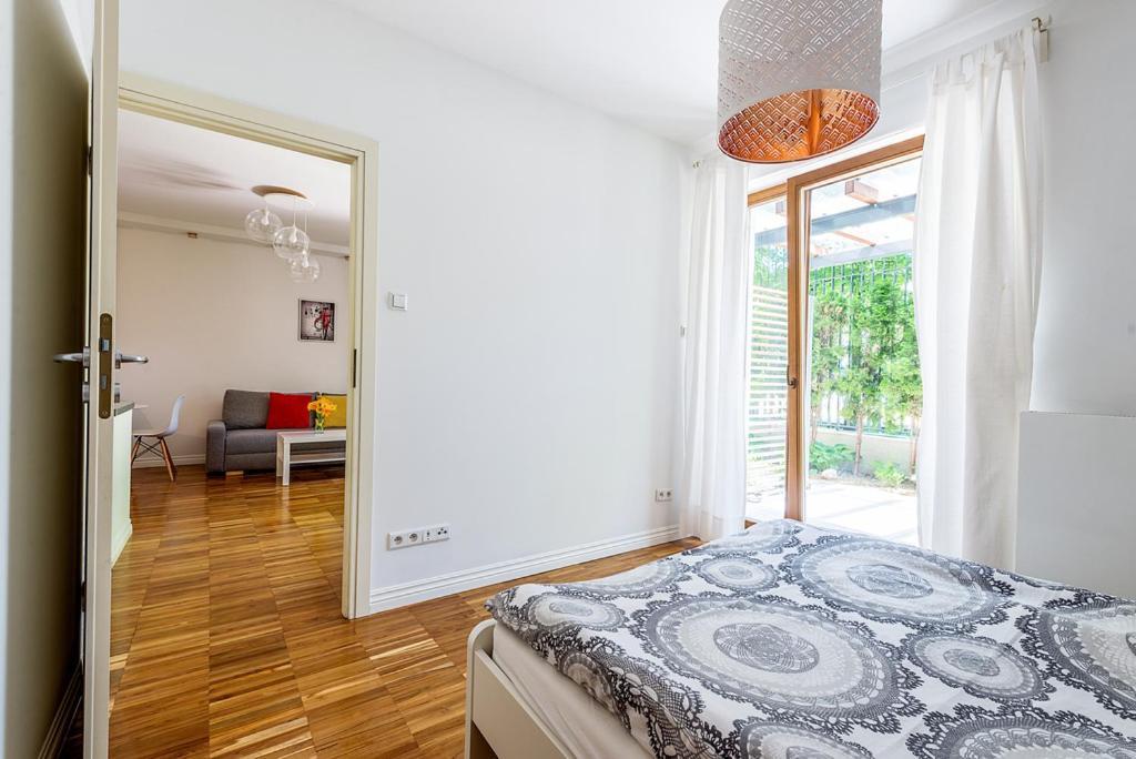 Apartment Powisle With Garage Varşovia Exterior foto