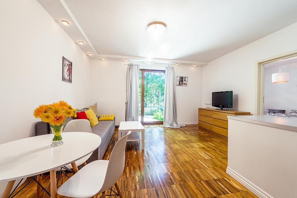 Apartment Powisle With Garage Varşovia Exterior foto